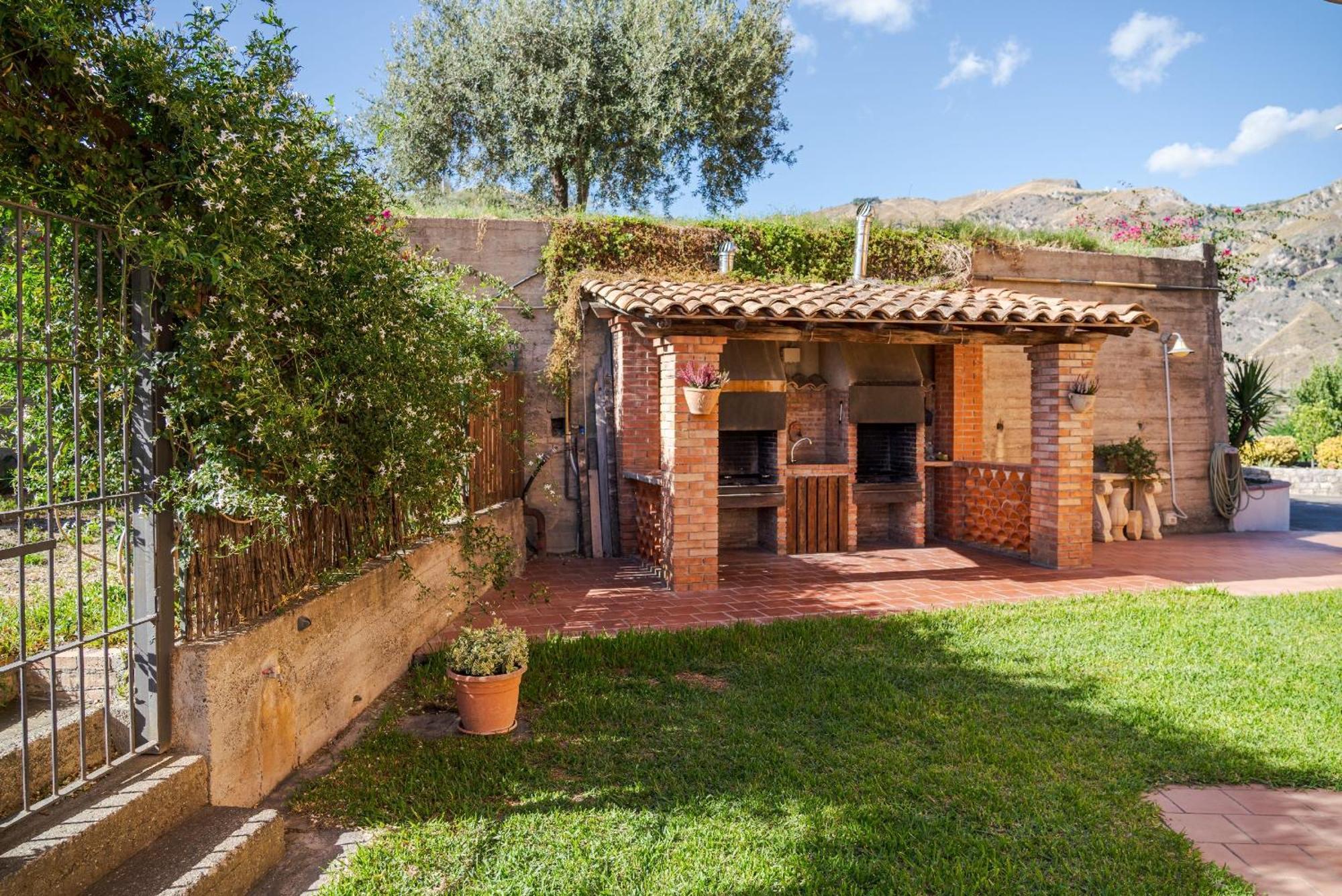 The Lemon Tree Apartment Taormina Exterior photo