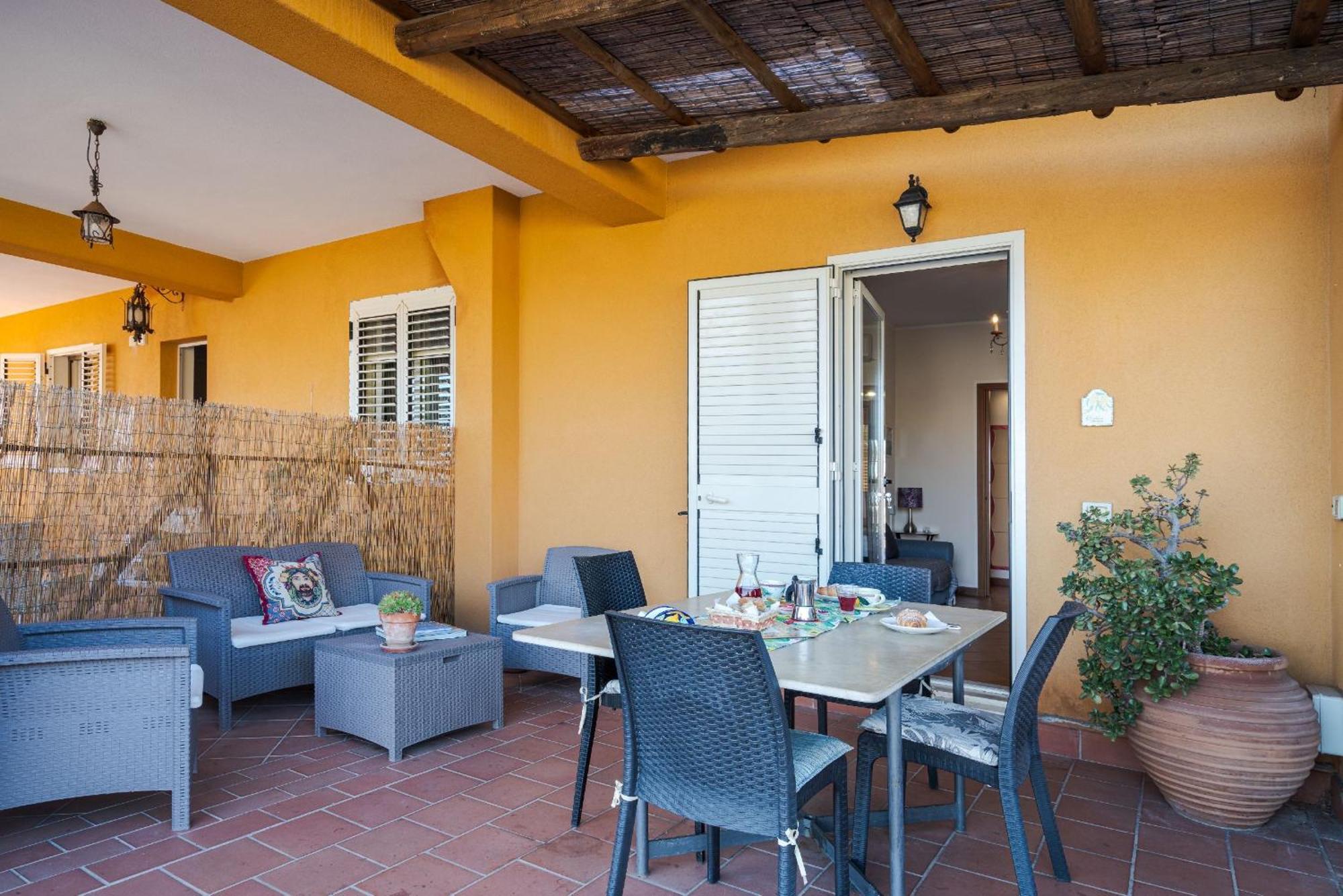 The Lemon Tree Apartment Taormina Exterior photo